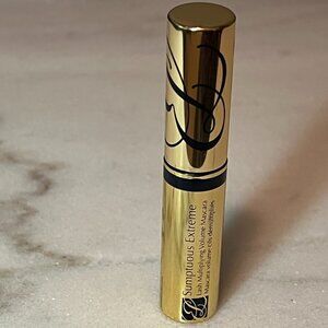 Sumptuous Extreme Lash Multiplying Volume Mascara 01 Extreme Black